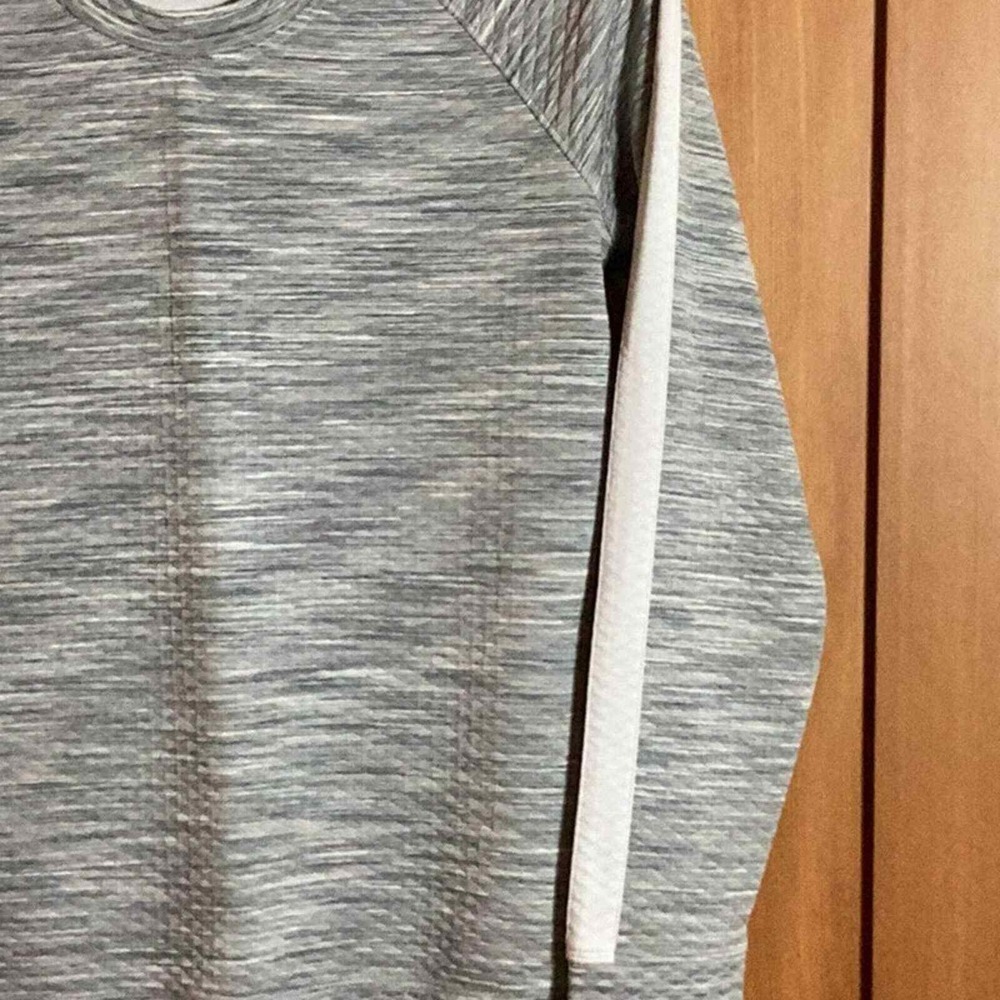 Athleta gray and white crew neck sweatshirt. Size small. - Picture 4 of 12